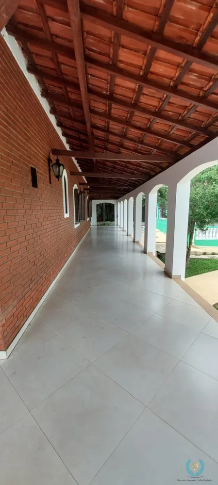 Chácara, 3 quartos, 2600 m² - Foto 1