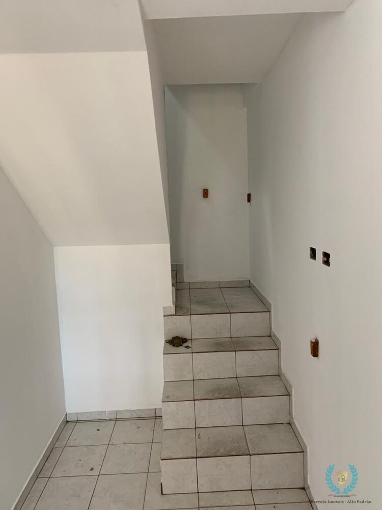 Casa, 4 quartos, 325 m² - Foto 1