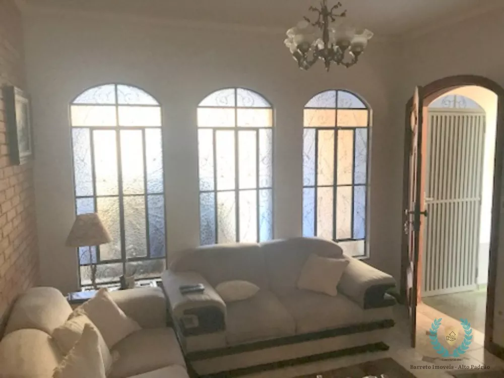 Casa, 3 quartos, 220 m² - Foto 1