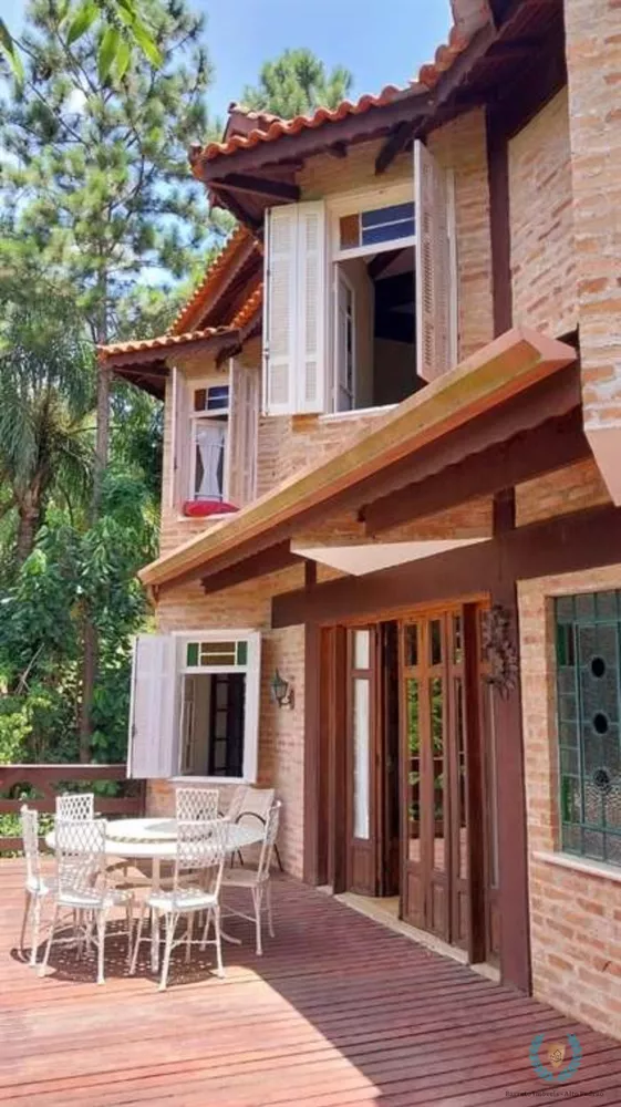 Casa de Condomínio à venda com 5 quartos, 535m² - Foto 2