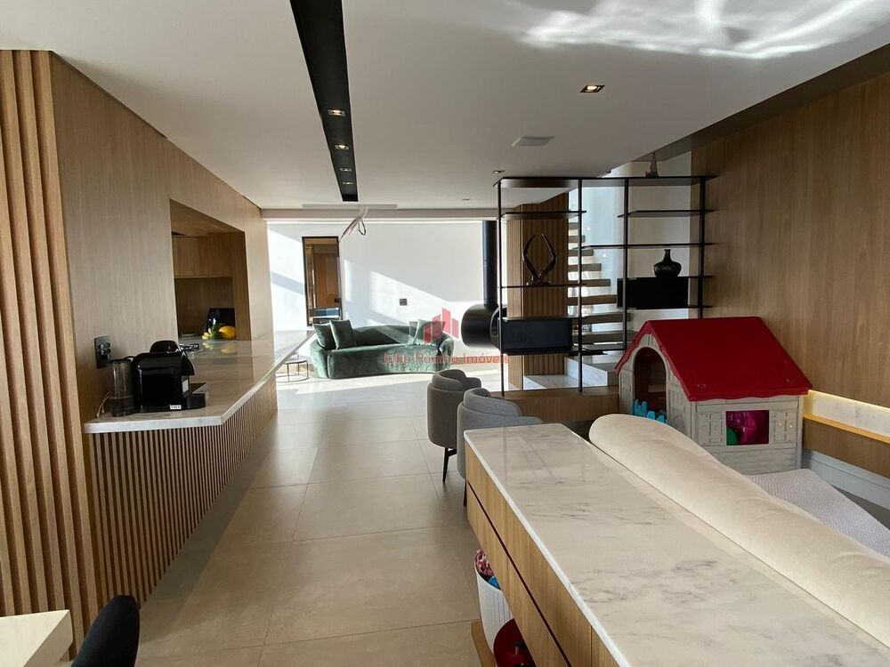 Cobertura, 3 quartos, 215 m² - Foto 5