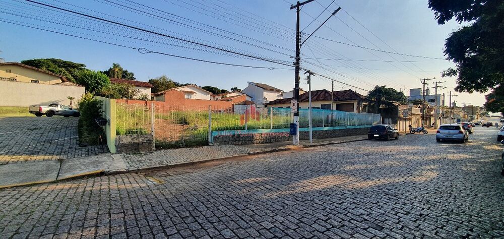 Loteamento e Condomínio, 831 m² - Foto 1