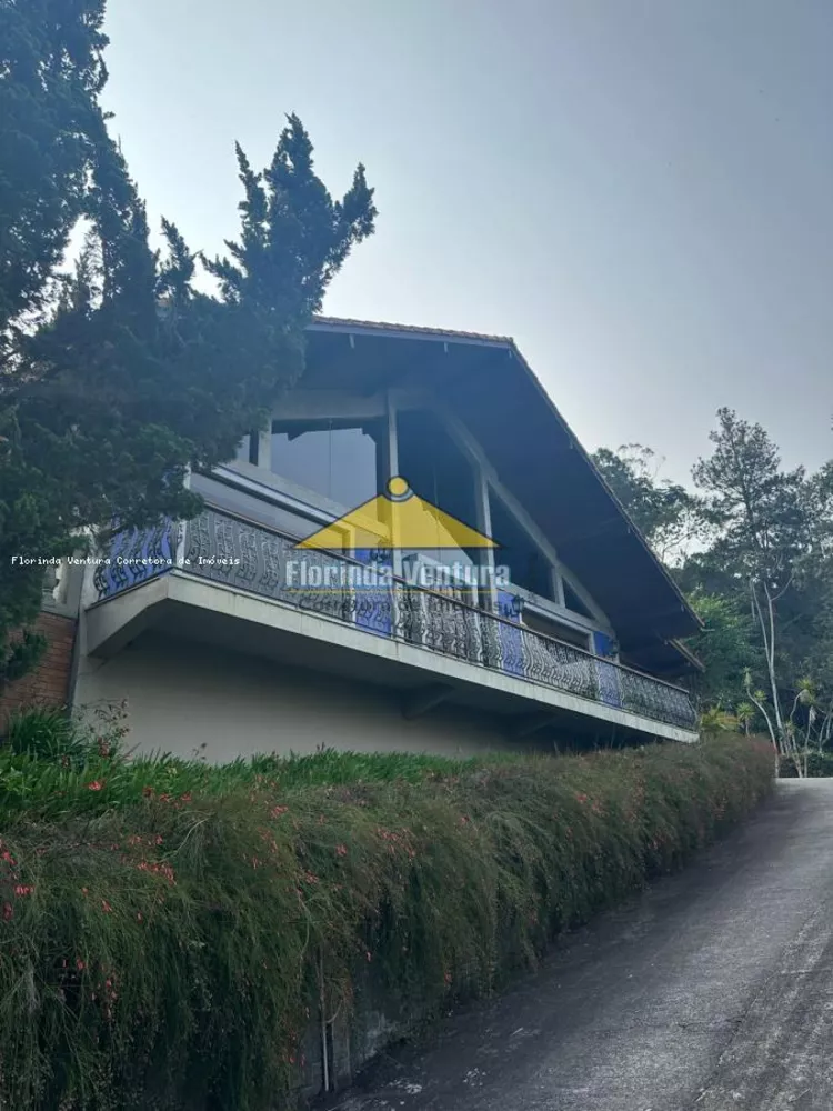 Casa de Condomínio à venda com 6 quartos, 435m² - Foto 2