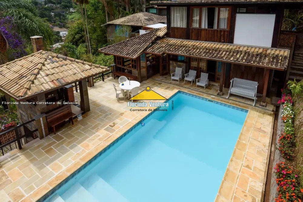 Casa de Condomínio à venda com 4 quartos, 308m² - Foto 2