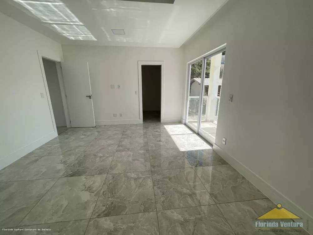 Casa de Condomínio à venda com 3 quartos, 230m² - Foto 18