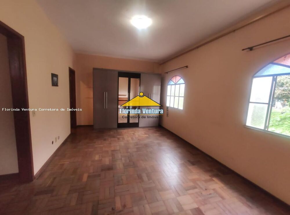 Casa à venda com 4 quartos, 181m² - Foto 9