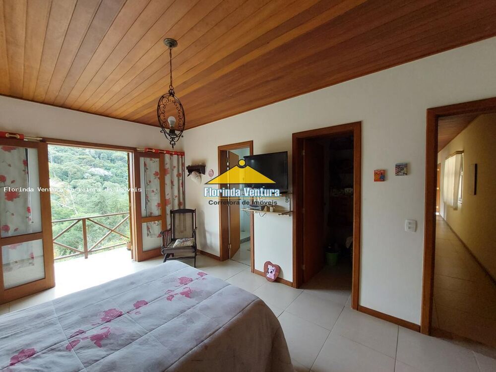 Casa de Condomínio à venda com 5 quartos, 250m² - Foto 11
