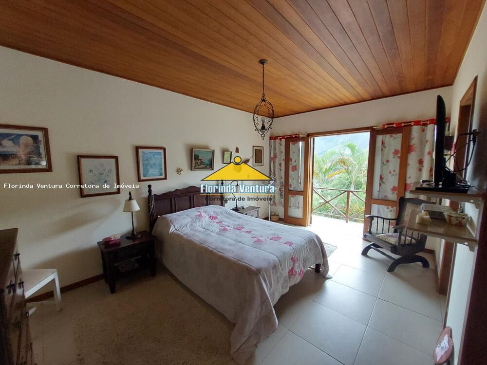 Casa de Condomínio à venda com 5 quartos, 250m² - Foto 10