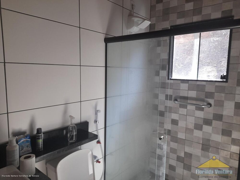 Casa de Condomínio à venda com 2 quartos, 210m² - Foto 2