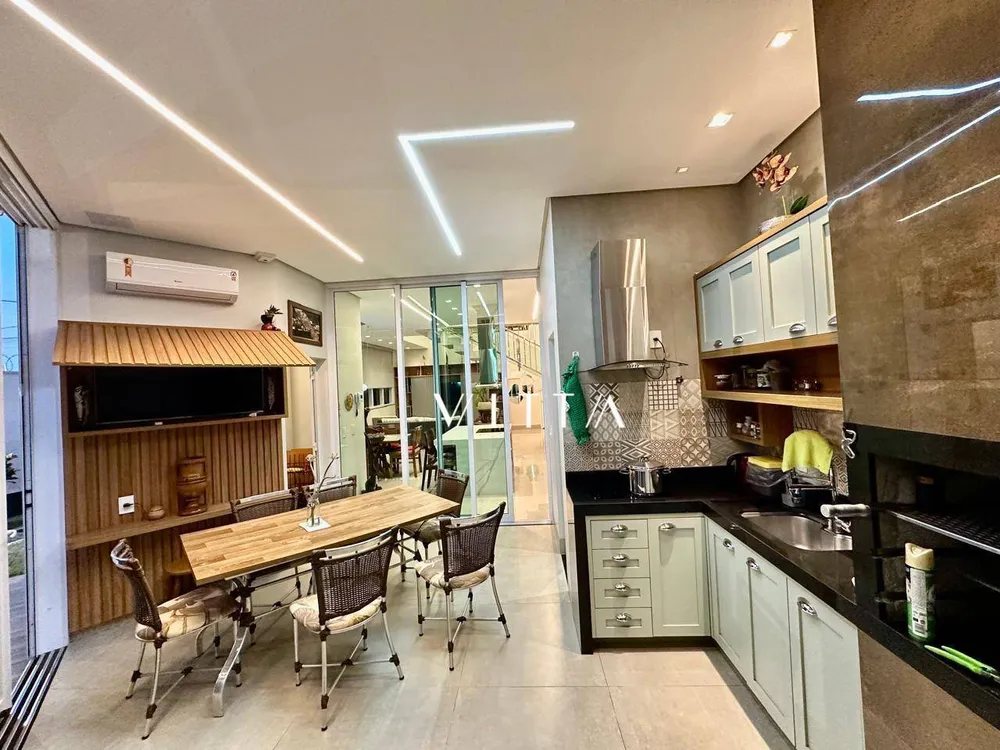 Casa, 3 quartos, 284 m² - Foto 19