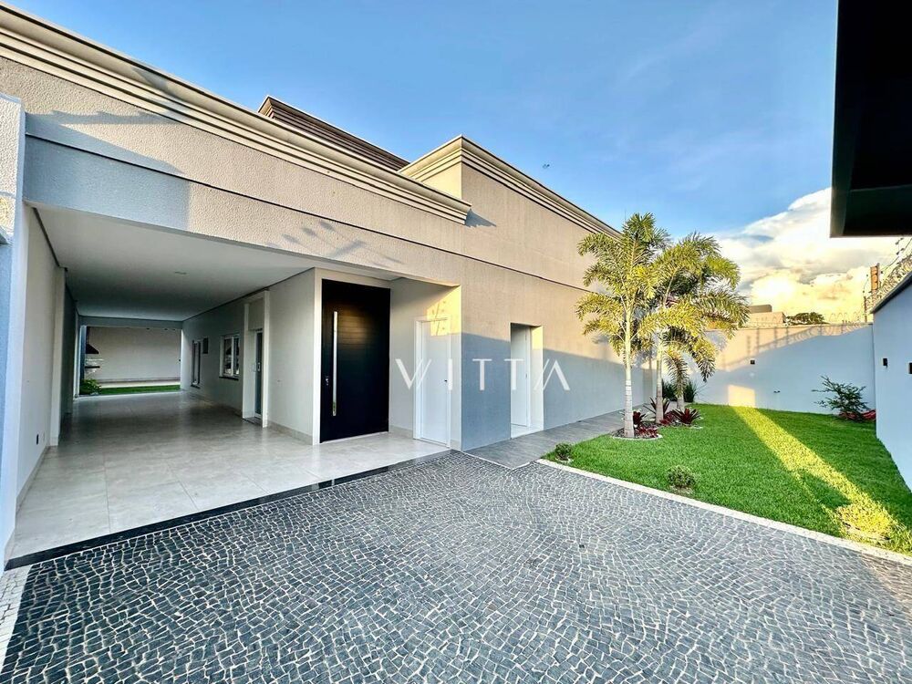 Casa à venda com 4 quartos, 248m² - Foto 1