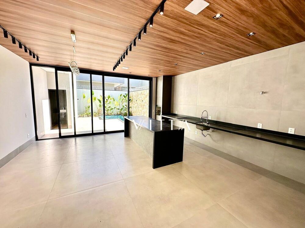 Casa, 5 quartos, 243 m² - Foto 3