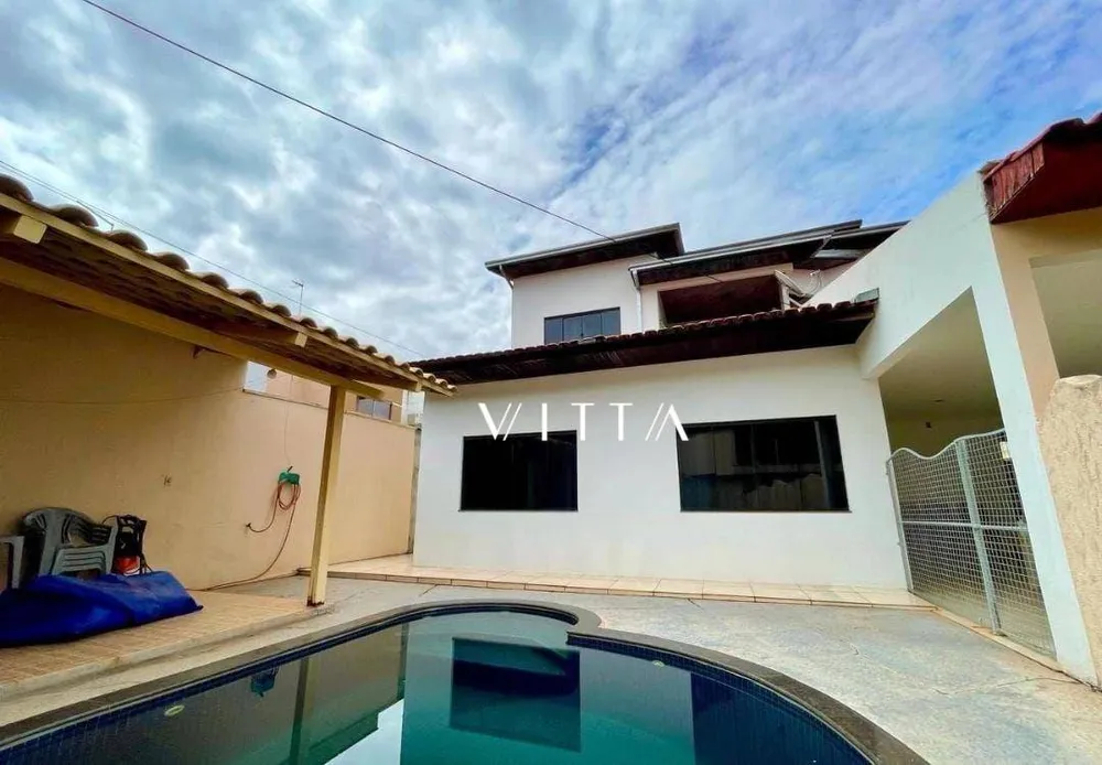 Casa, 4 quartos, 198 m² - Foto 1