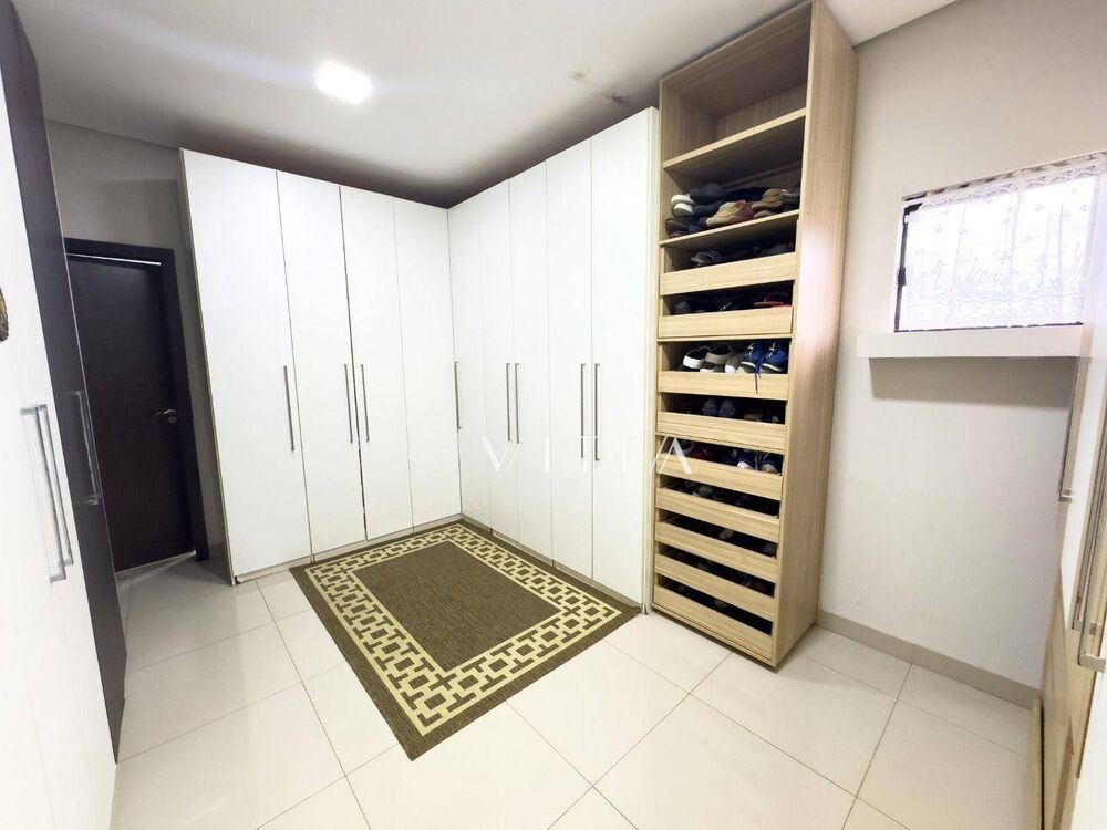 Casa à venda com 4 quartos, 329m² - Foto 22