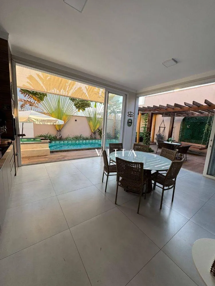Casa, 3 quartos, 240 m² - Foto 13