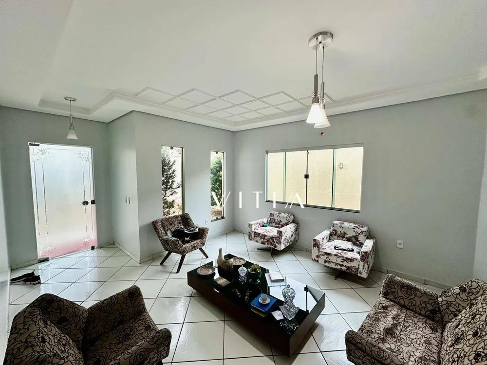 Casa, 3 quartos, 249 m² - Foto 1