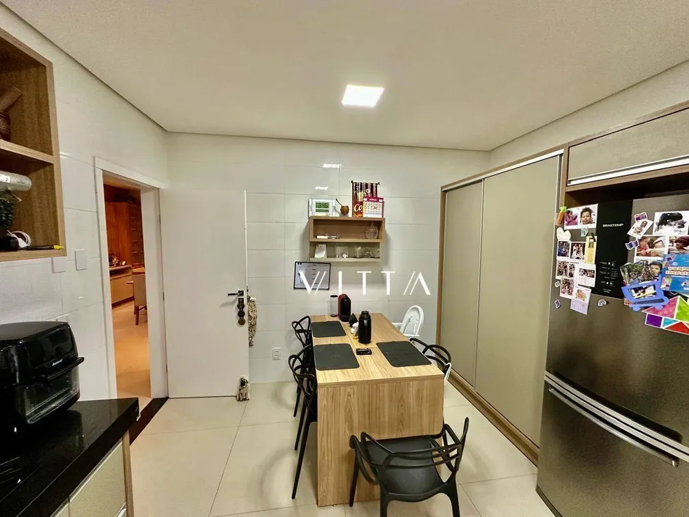 Casa, 4 quartos, 225 m² - Foto 12