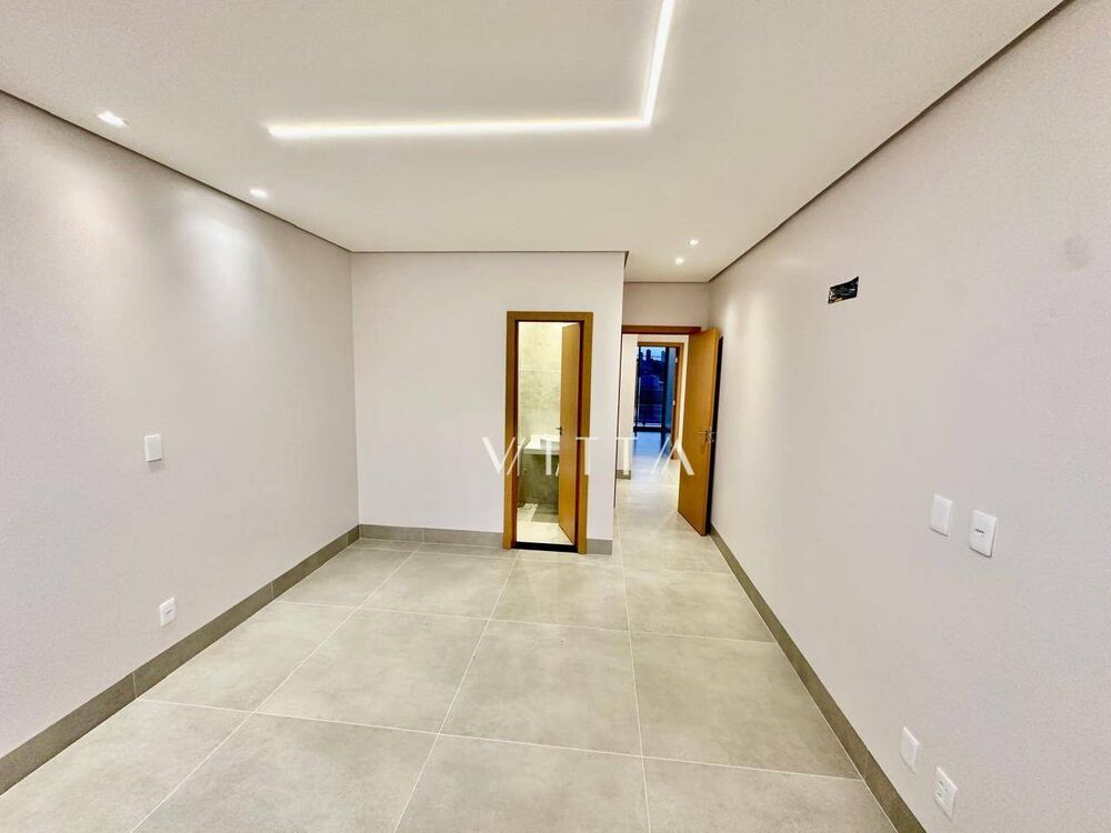 Casa à venda com 3 quartos, 200m² - Foto 11