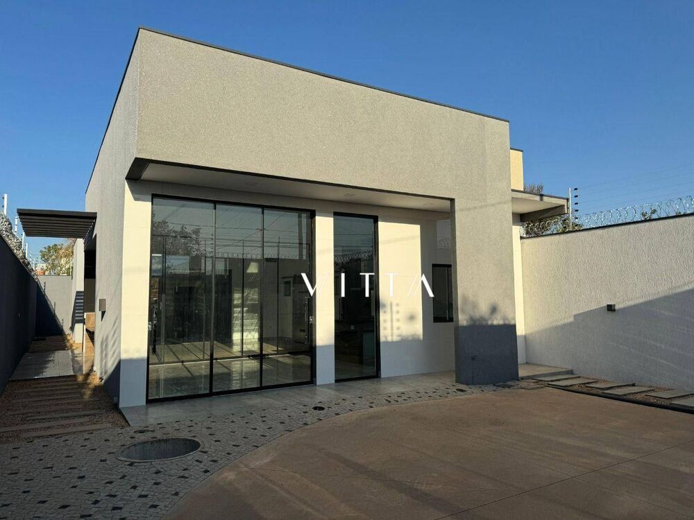 Casa à venda com 3 quartos, 145m² - Foto 1