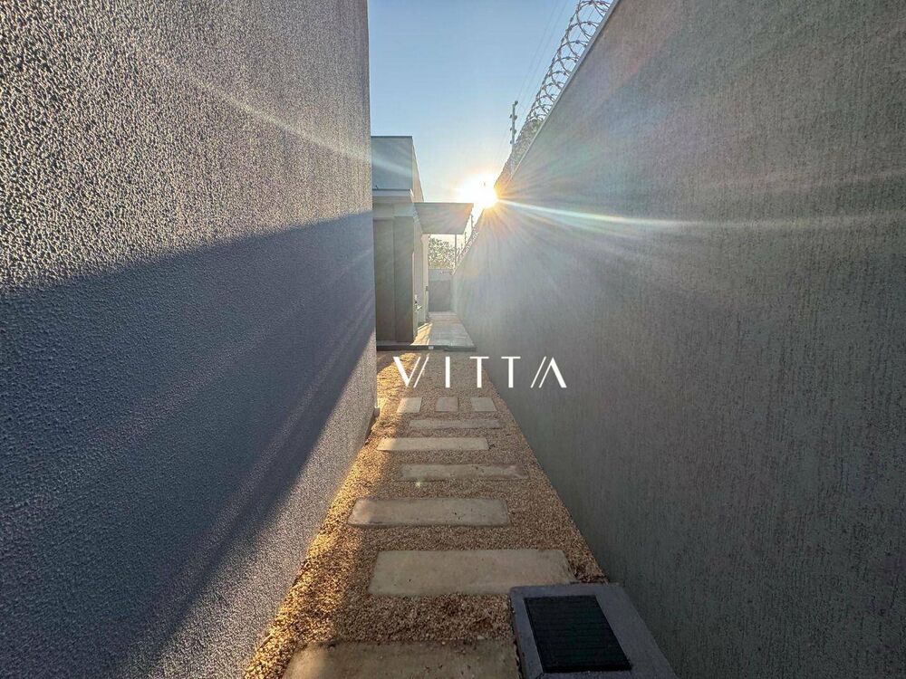 Casa à venda com 3 quartos, 145m² - Foto 2
