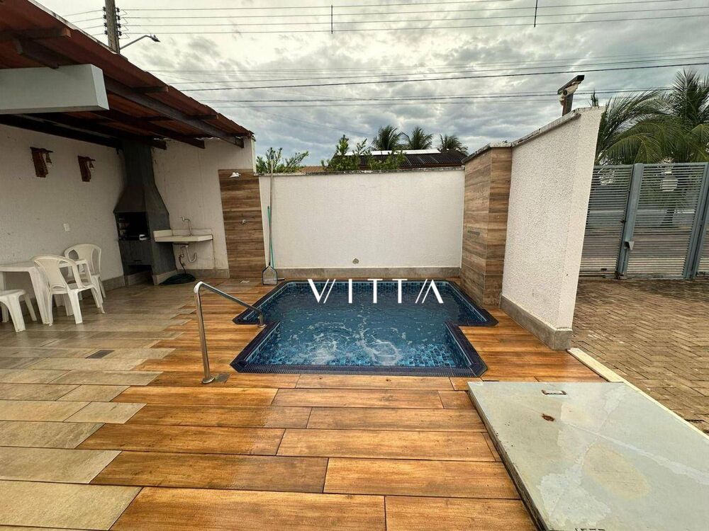 Casa à venda com 2 quartos, 90m² - Foto 2