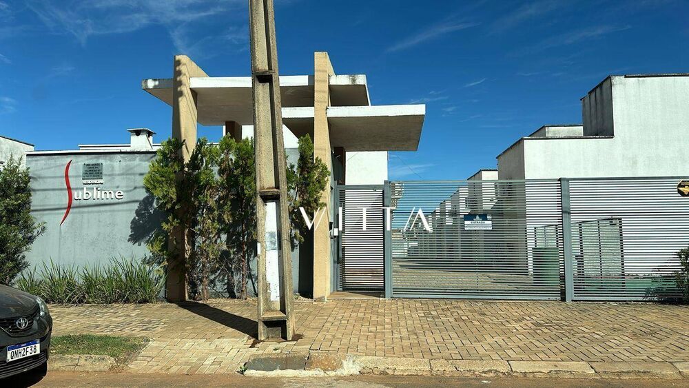 Casa à venda com 2 quartos, 90m² - Foto 1