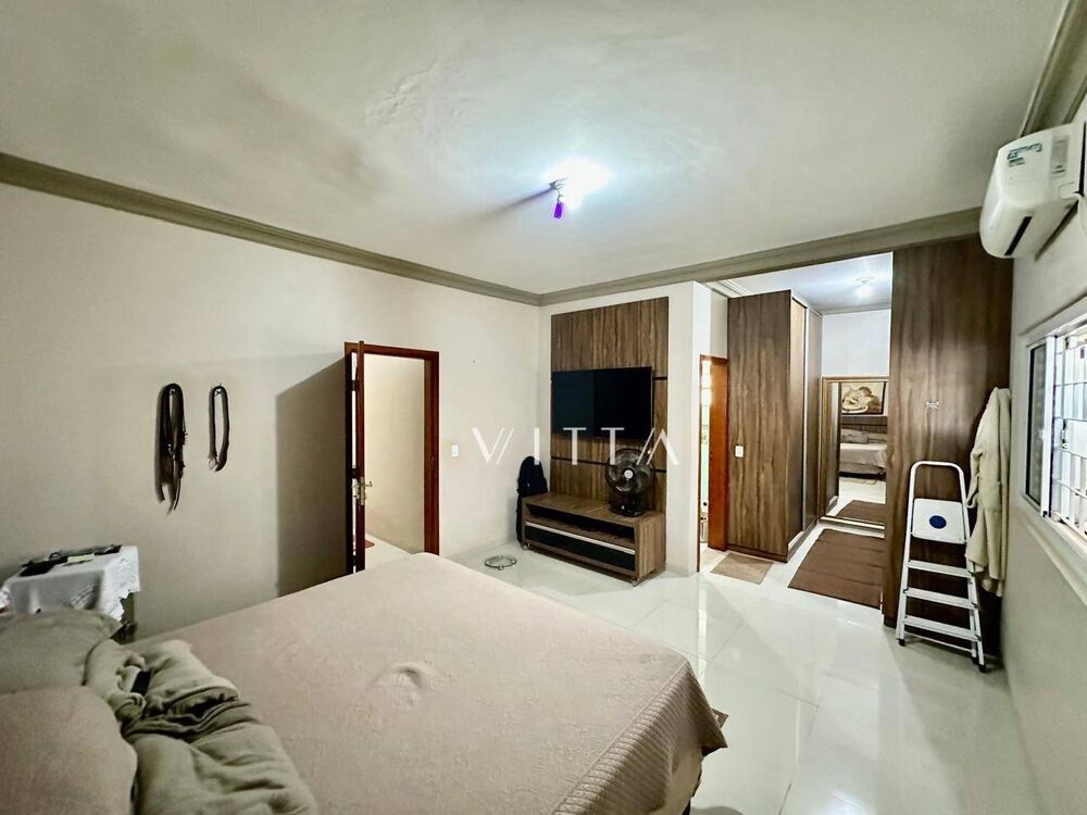 Casa à venda com 5 quartos, 298m² - Foto 11
