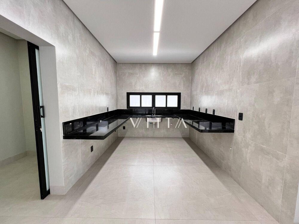 Sobrado à venda com 4 quartos, 330m² - Foto 5