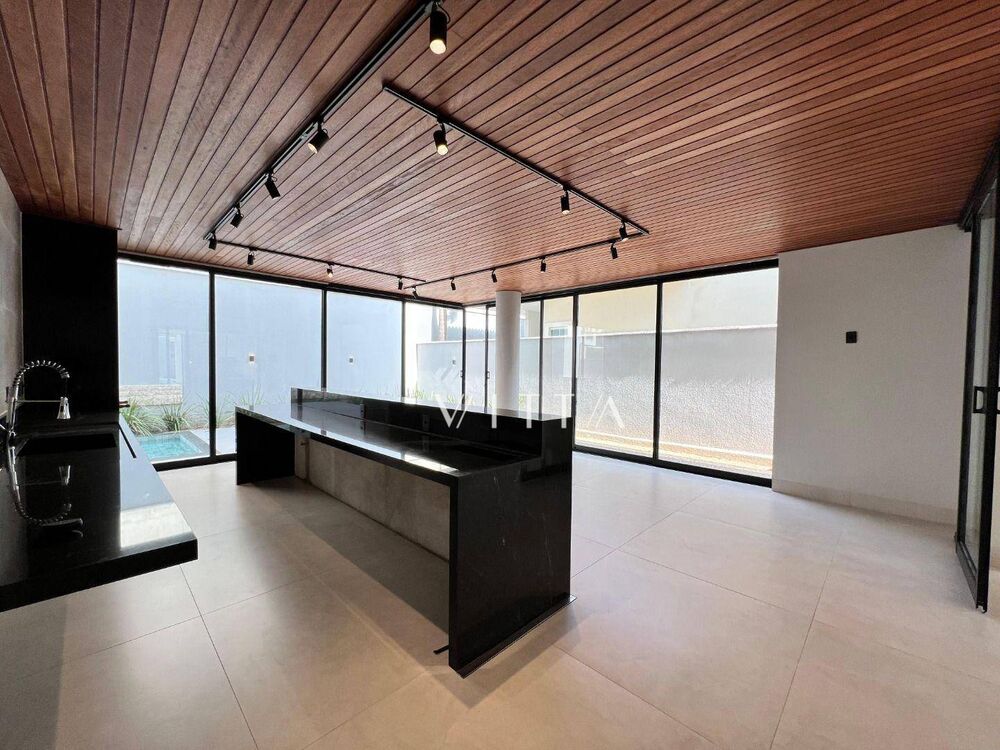 Sobrado à venda com 4 quartos, 330m² - Foto 12