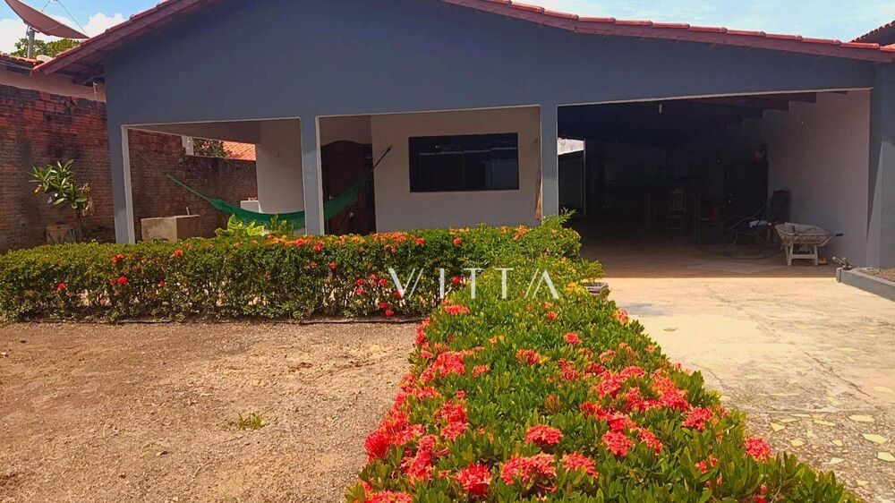 Casa à venda com 3 quartos, 178m² - Foto 1
