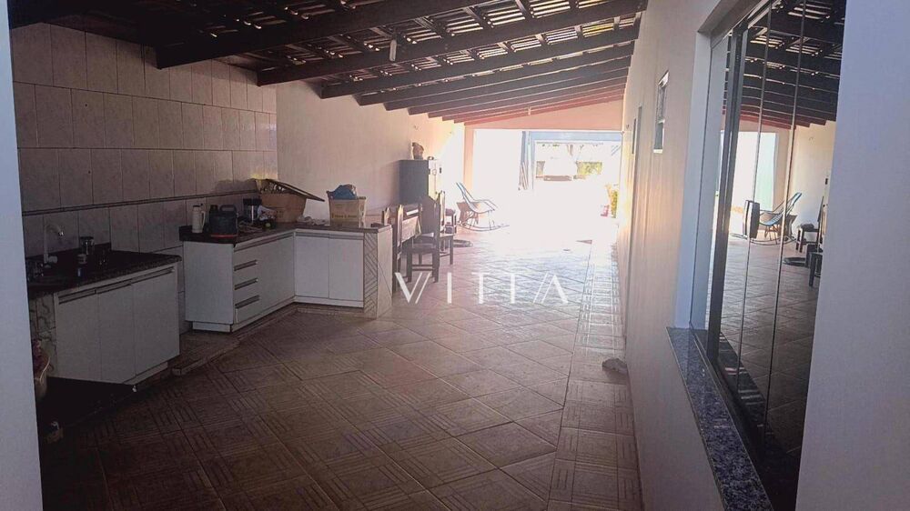 Casa à venda com 3 quartos, 178m² - Foto 3