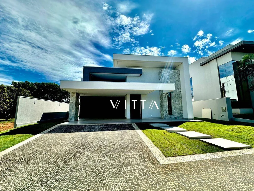 Casa, 3 quartos, 243 m² - Foto 1