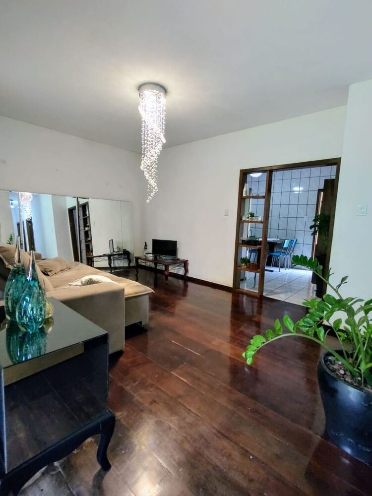 Casa à venda com 3 quartos, 150m² - Foto 2