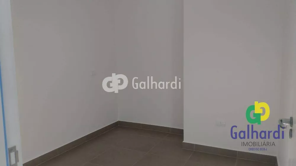 Casa à venda com 2 quartos, 93m² - Foto 3