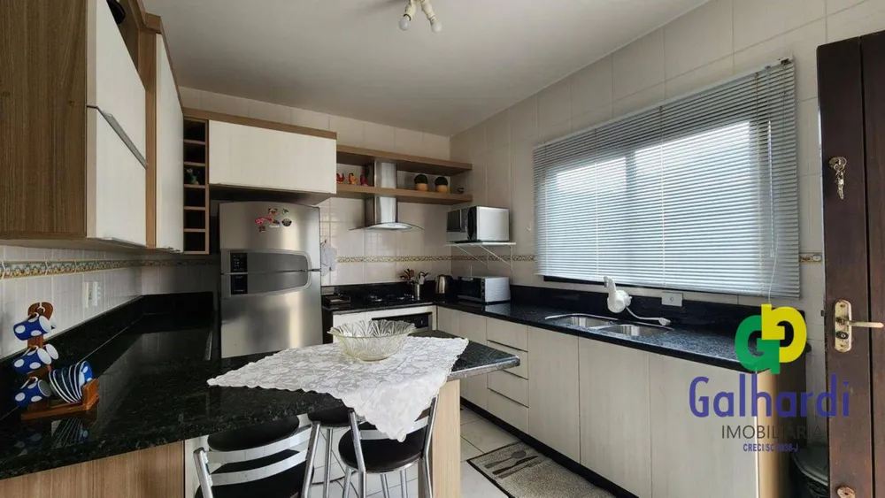Sobrado, 4 quartos, 240 m² - Foto 3