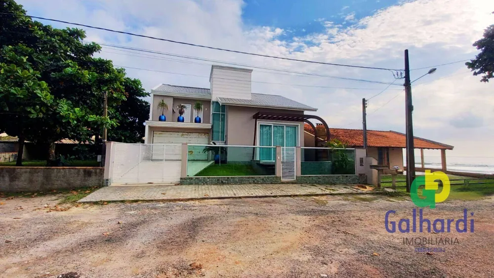 Sobrado, 3 quartos, 241 m² - Foto 1