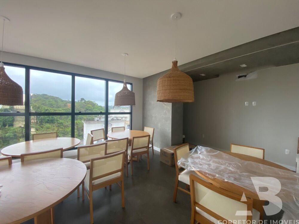 Apartamento à venda com 2 quartos, 65m² - Foto 1