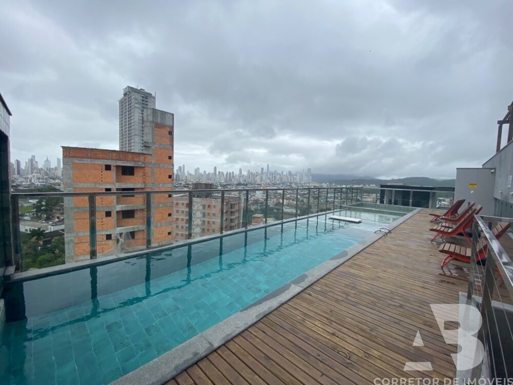 Apartamento à venda com 2 quartos, 65m² - Foto 2