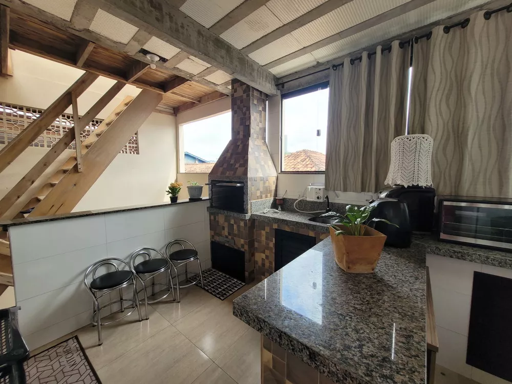 Casa à venda com 3 quartos, 276m² - Foto 4