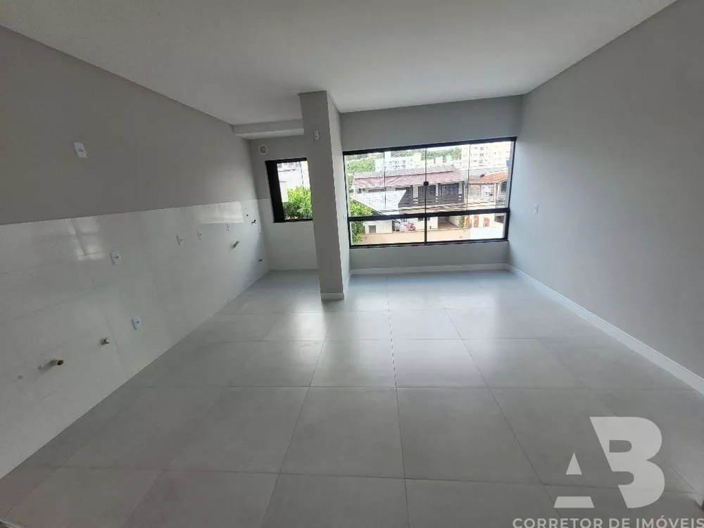 Apartamento à venda com 2 quartos, 157m² - Foto 4