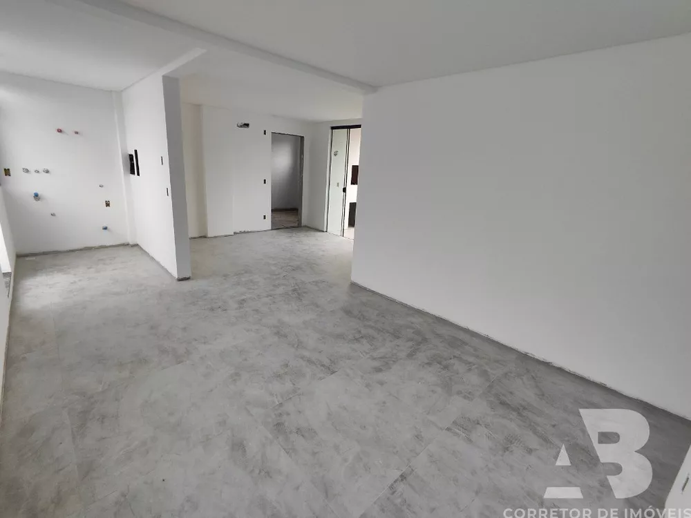 Apartamento à venda com 3 quartos, 180m² - Foto 4