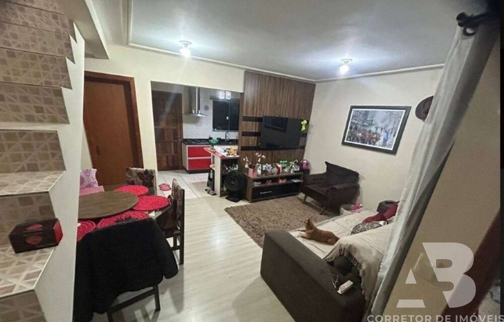Casa à venda com 2 quartos, 120m² - Foto 2