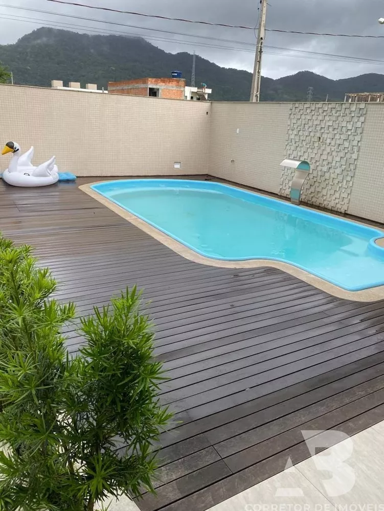 Casa à venda com 2 quartos, 189m² - Foto 4