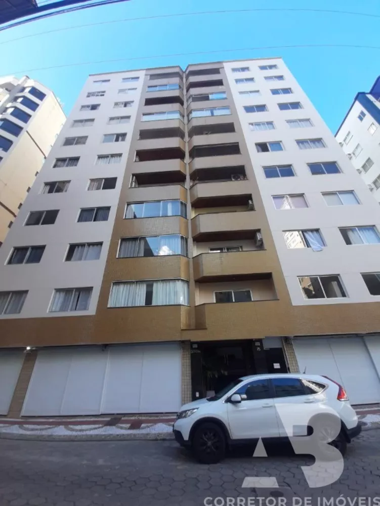 Apartamento à venda com 3 quartos, 118m² - Foto 2