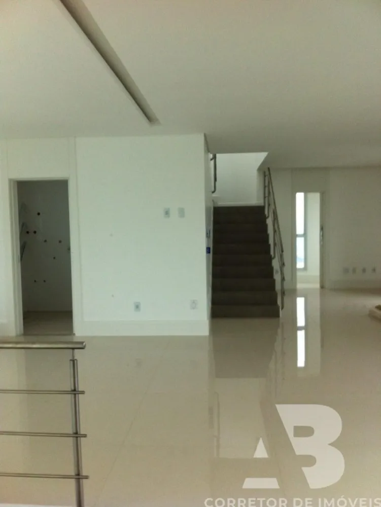 Cobertura, 3 quartos, 330 m² - Foto 4