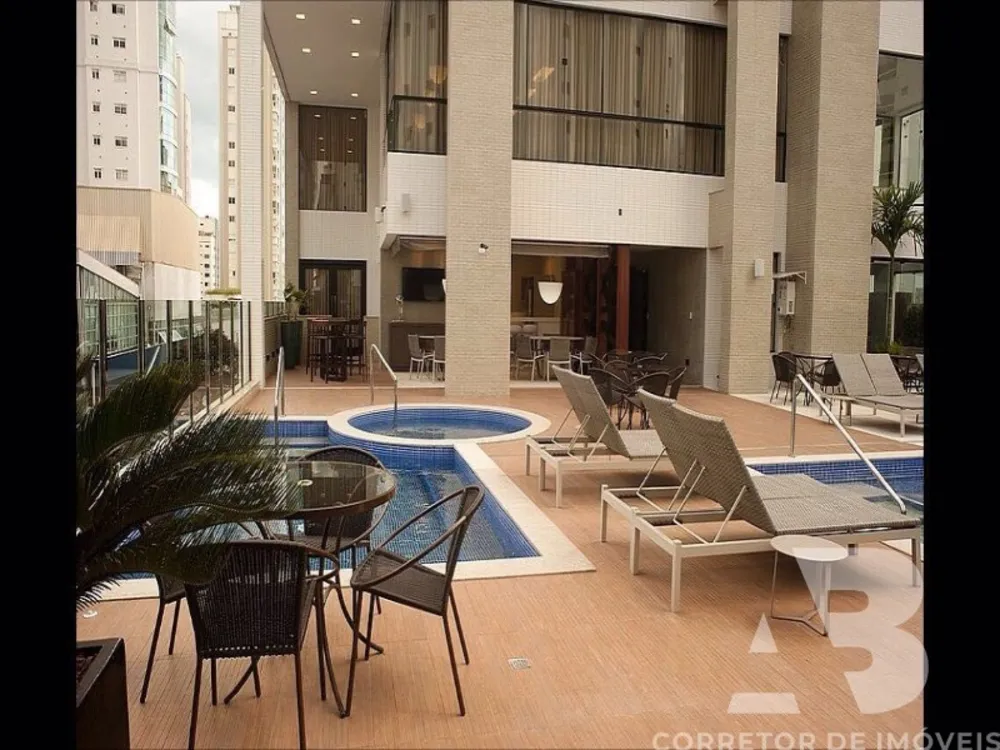 Cobertura, 3 quartos, 330 m² - Foto 2