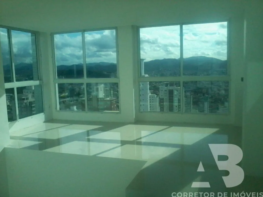Cobertura, 3 quartos, 330 m² - Foto 1
