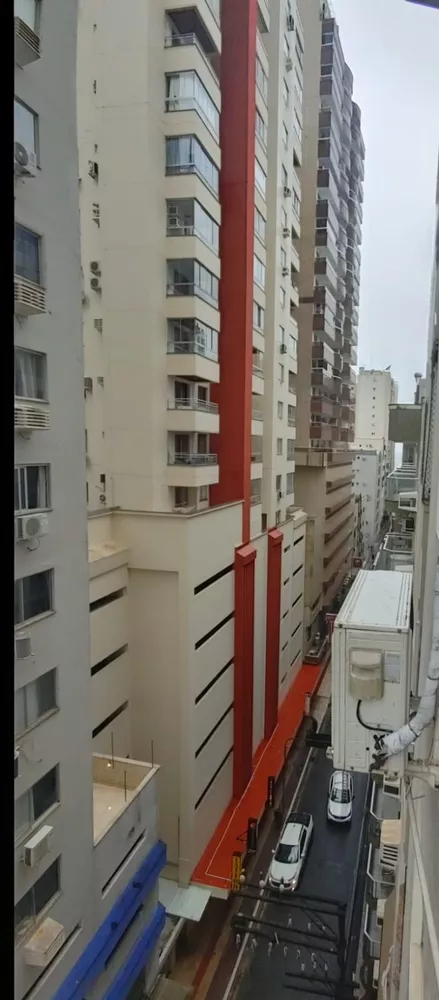 Apartamento à venda com 1 quarto, 50m² - Foto 1