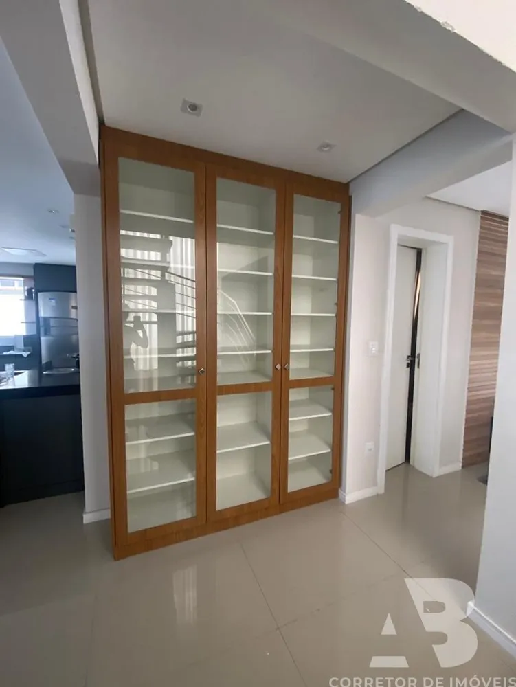 Casa, 4 quartos, 309 m² - Foto 2
