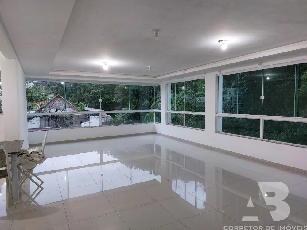 Apartamento, 3 quartos, 130 m² - Foto 2